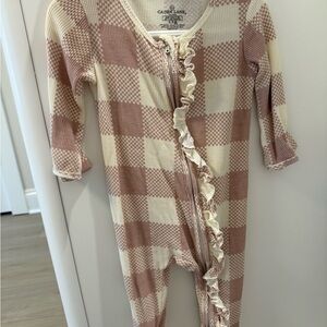 Caden Lane Pink and Cream Ruffle-Trim Zip Footie